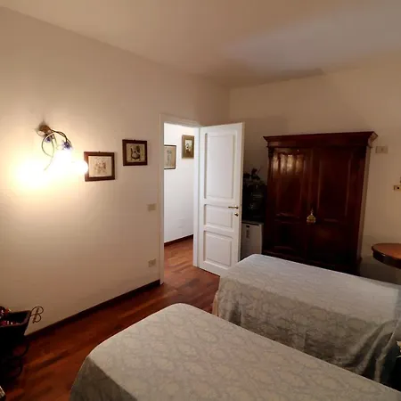 Maremma Holidays : Casa Lory Massa Marittima